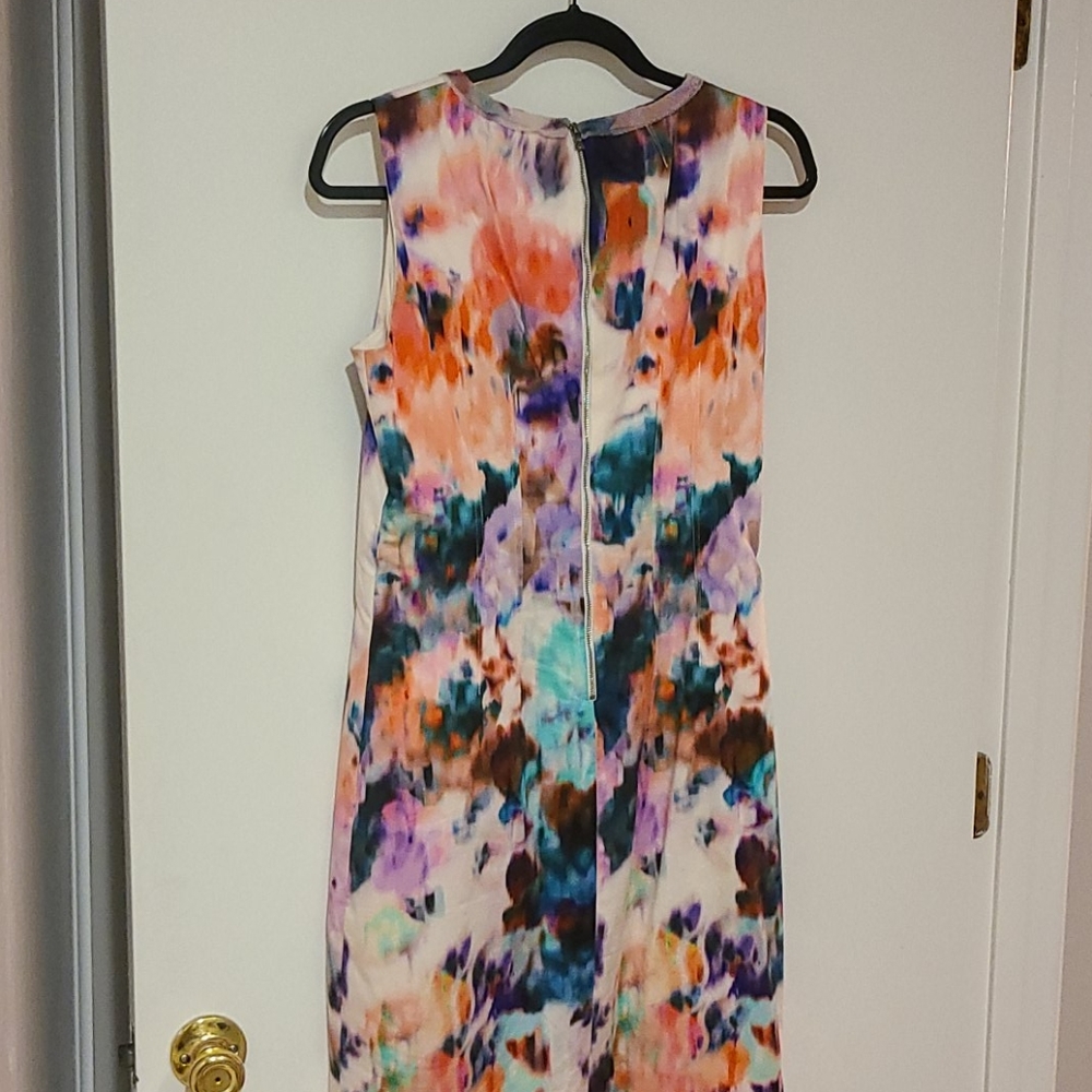 Ladies Dress - Picture 2 of 4